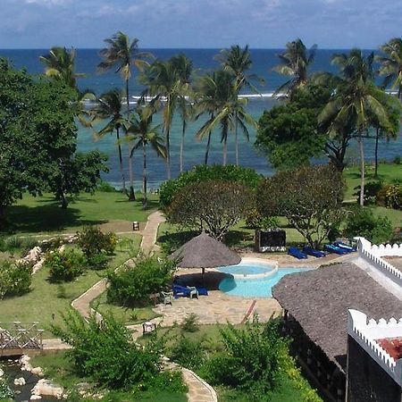 Hill Park Hotel - Tiwi Beach Dış mekan fotoğraf